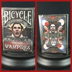 Jeu de cartes Bicycle Vintage Vampires 